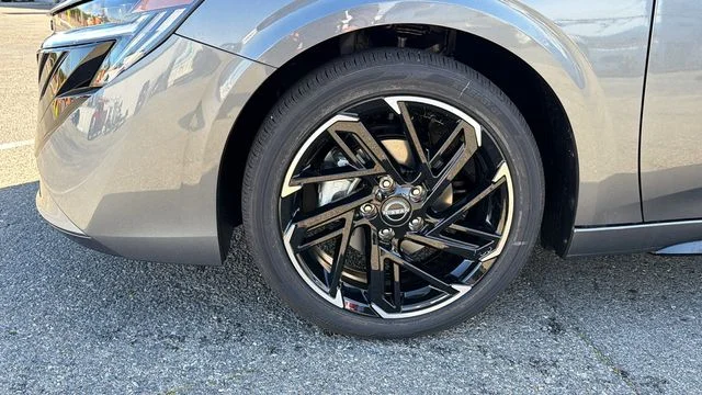 2026 Nissan Sentra SR - Photo 10