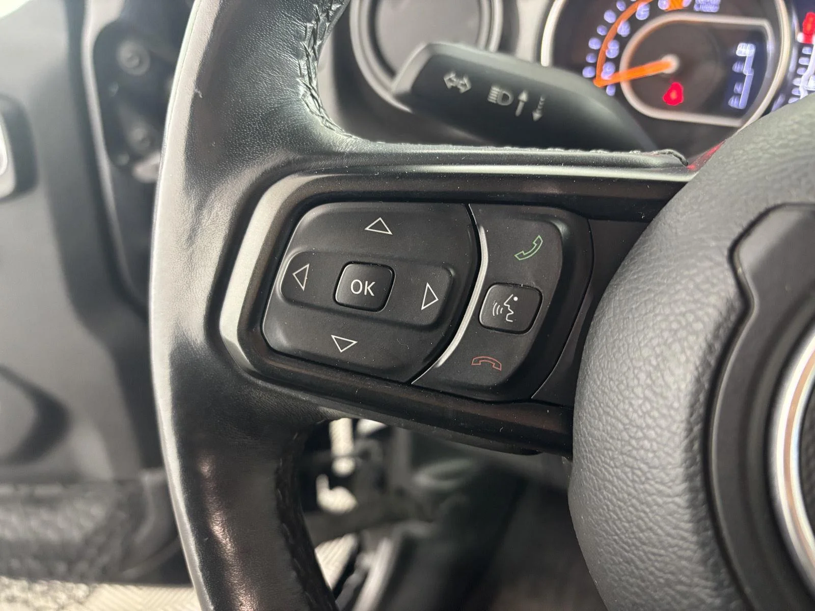 Used 2019 Black Clearcoat Jeep Sport Altitude image 29