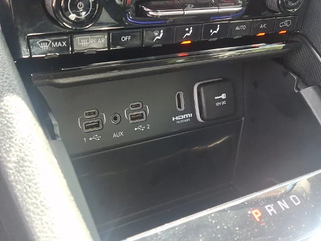 Used 2023 White Jeep Limited image 24