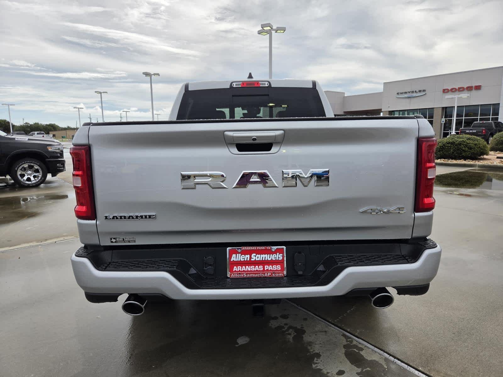 2027 RAM Ram 1500 Pickup Laramie - Photo 4