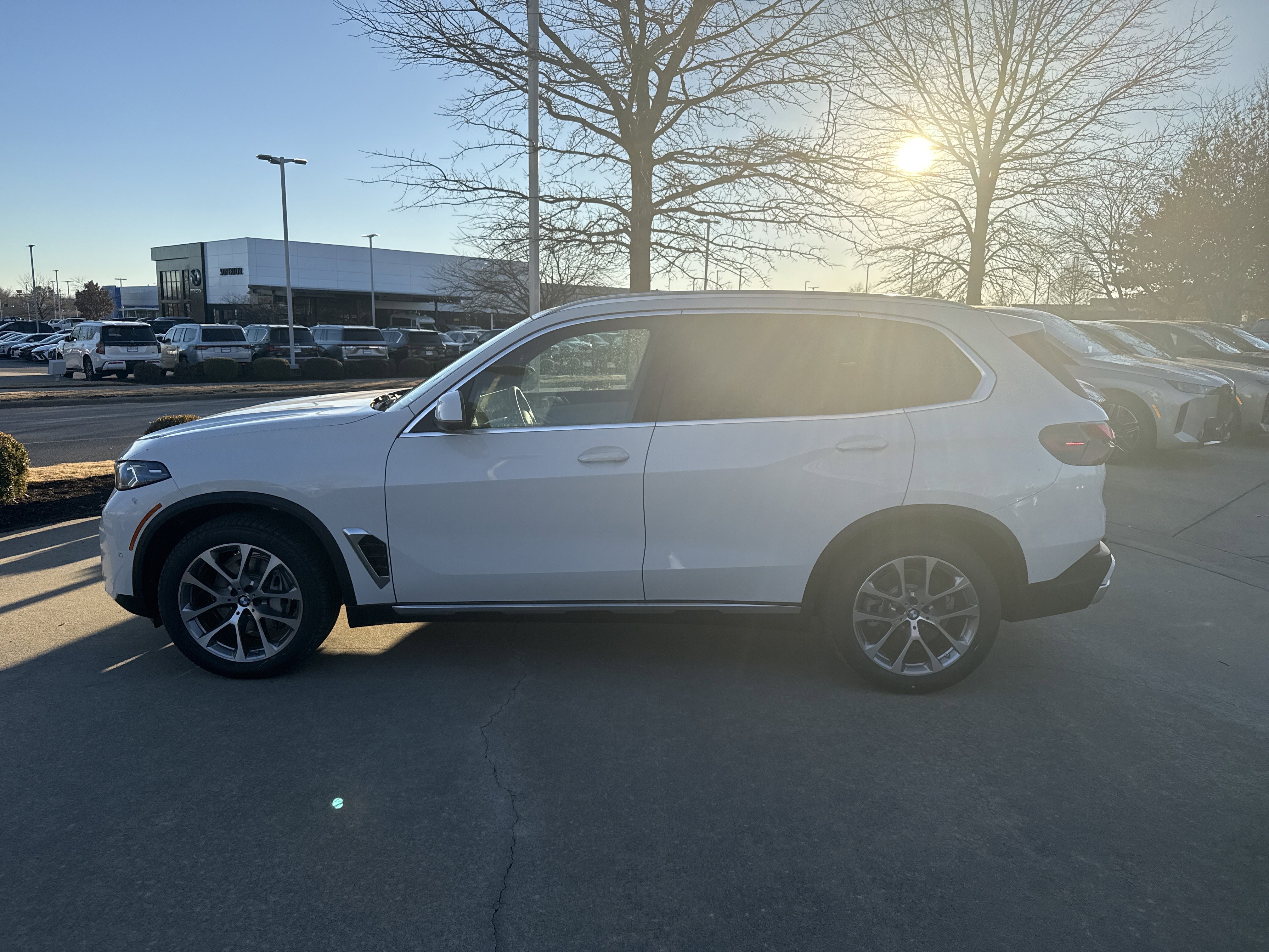 New 2026 0300 Alpine White BMW xDrive40i image 2