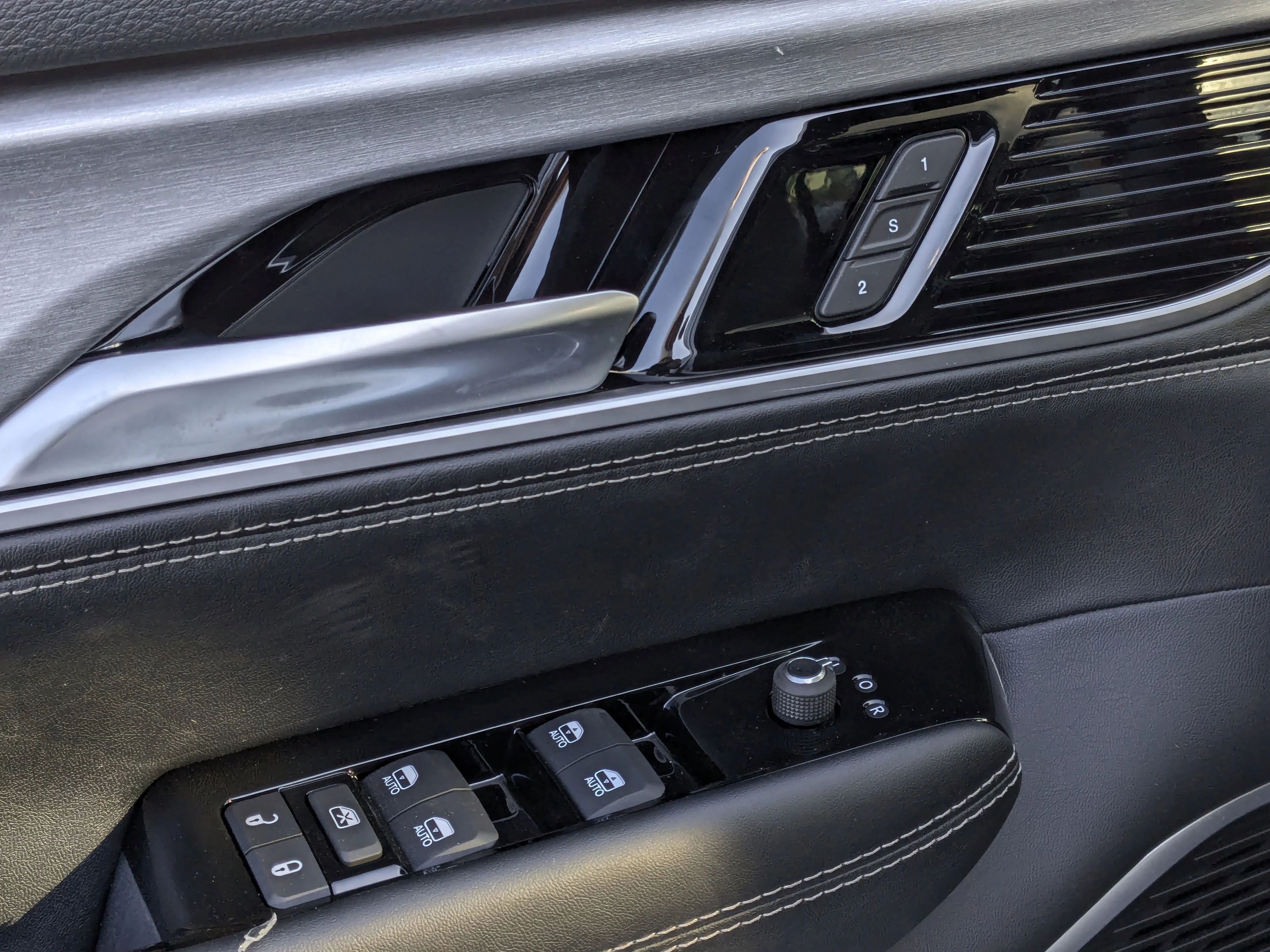 New 2026 White Jeep Grand Wagoneer - Heavy Duty Trailer Tow - 8 Passenger Seating & Tons More! image 13