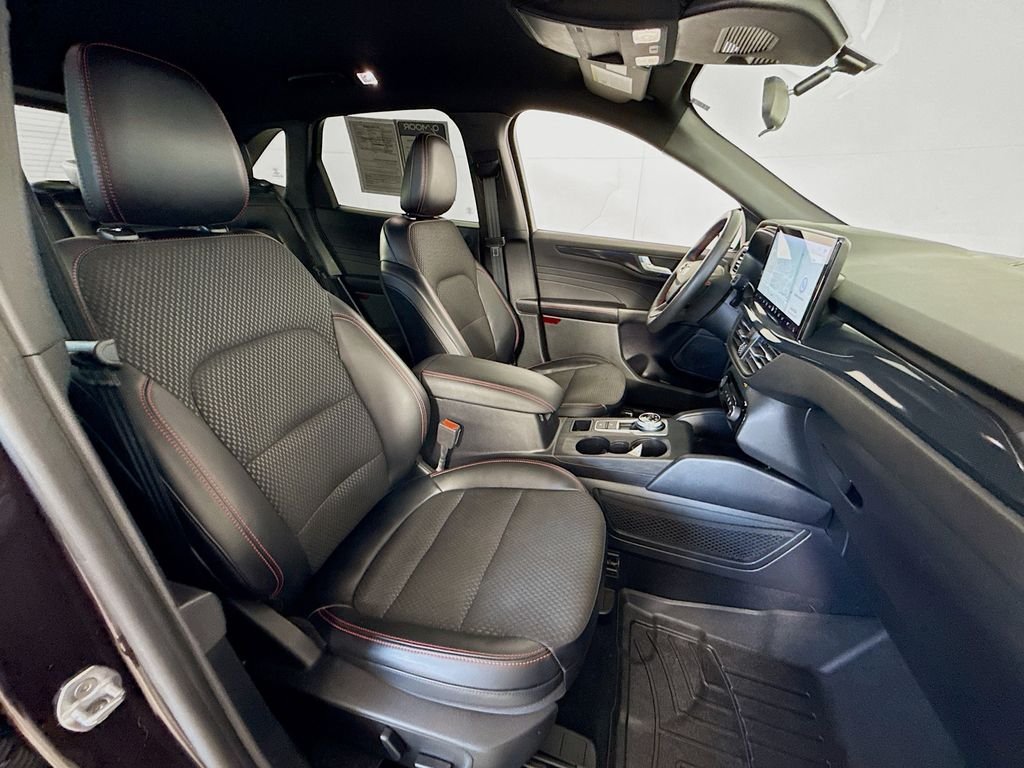 Used 2023 Cinnabar Red Metallic Premium Colorant Ford ST-Line Select image 29