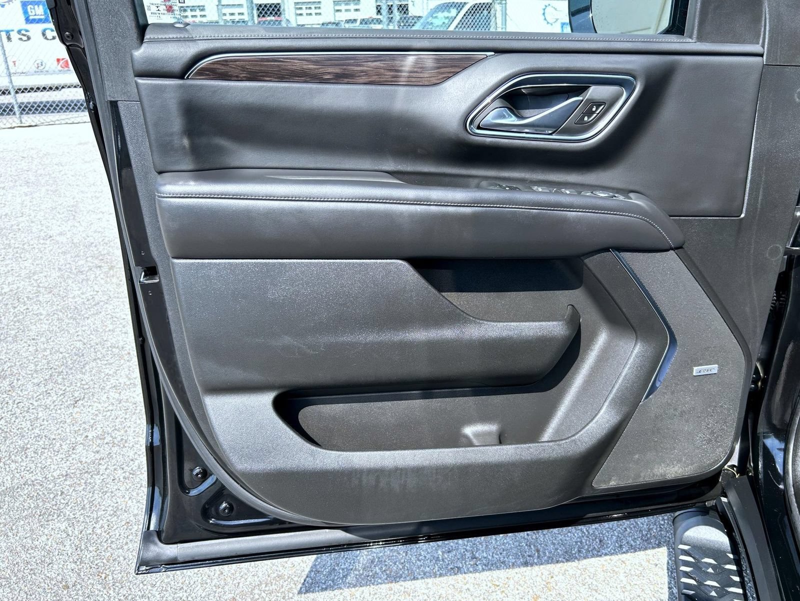 2021 Chevrolet Suburban Z71 - Photo 10