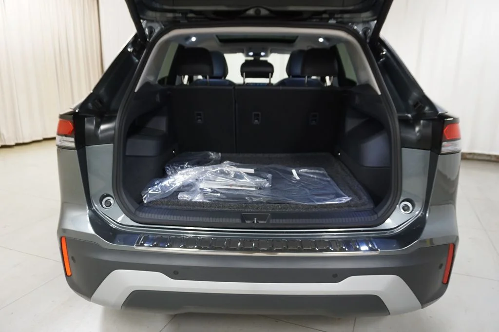 New 2026 Platinum Gray Volkswagen 2.0T SE image 27