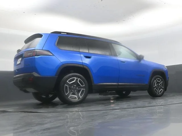 New 2026 Hydro Blue Pearl-Coat Exterior Paint Jeep Laredo image 41