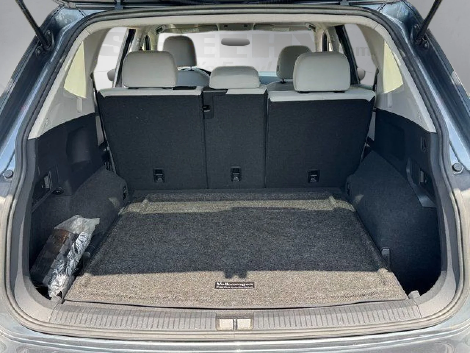 Used 2018 Gray Volkswagen 2.0T S image 18