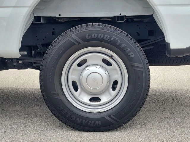 Used 2025 White Ford XL image 8