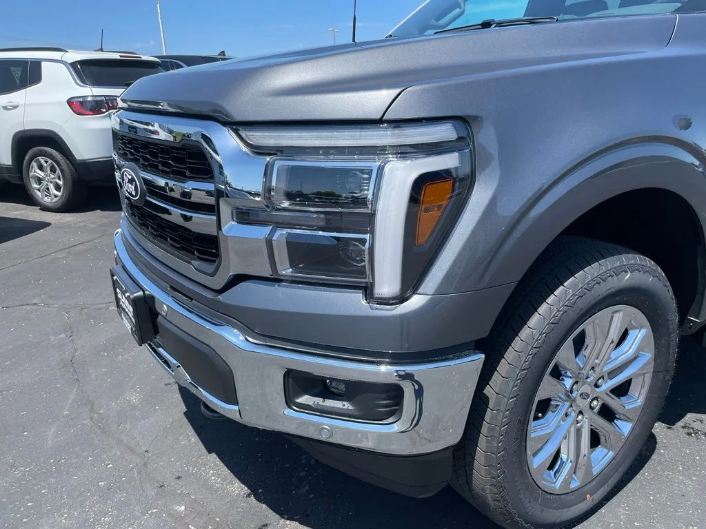 New 2026 Carbonized Gray Metallic Ford Lariat® image 37