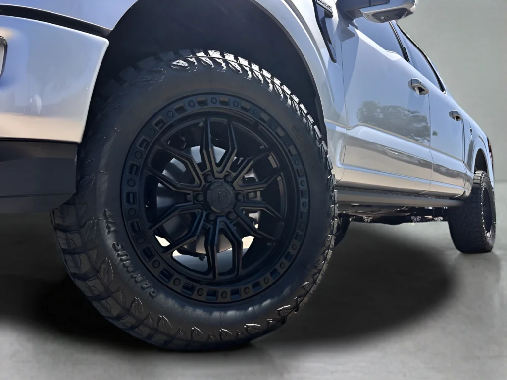 Used 2026 Silver Ford Platinum image 9