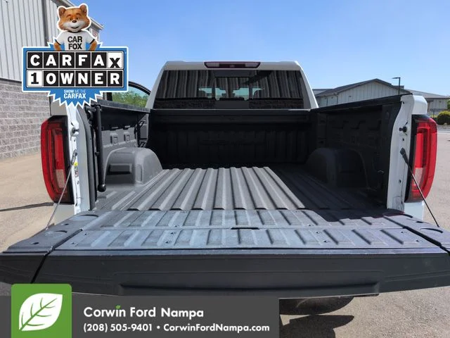Used 2019 White GMC Denali image 28
