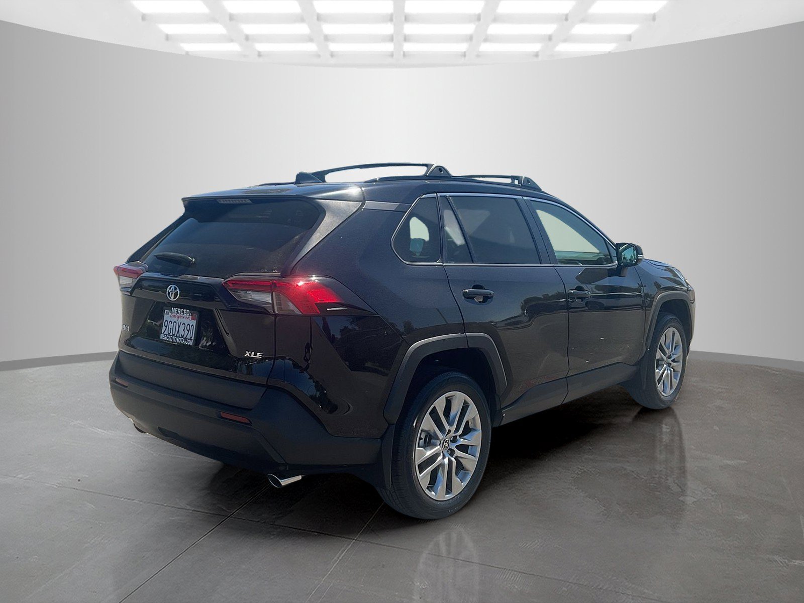 Certified Used 2023 Midnight Black Metallic Toyota XLE Premium image 5