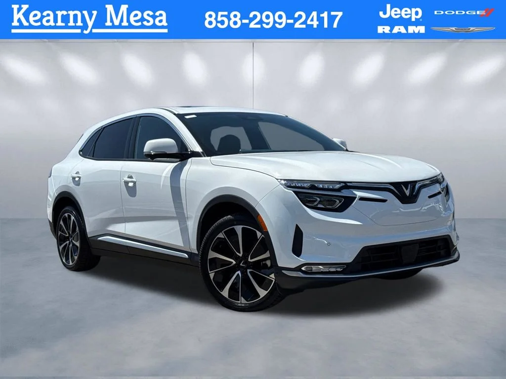 2025 VinFast VF 8