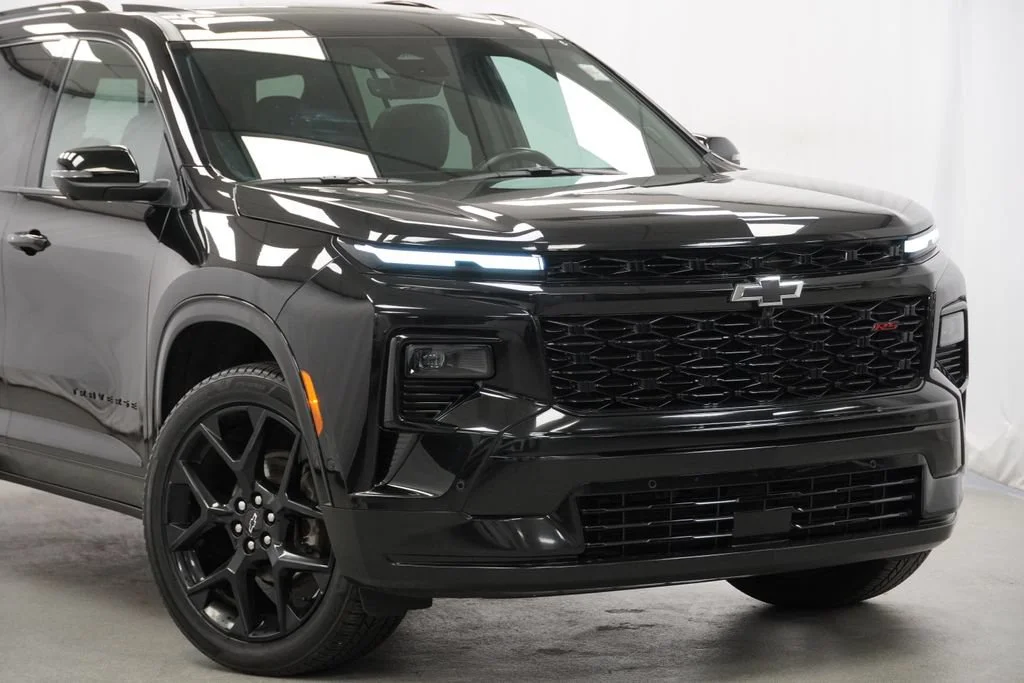 Used 2024 Mosaic Black Metallic Chevrolet RS image 8