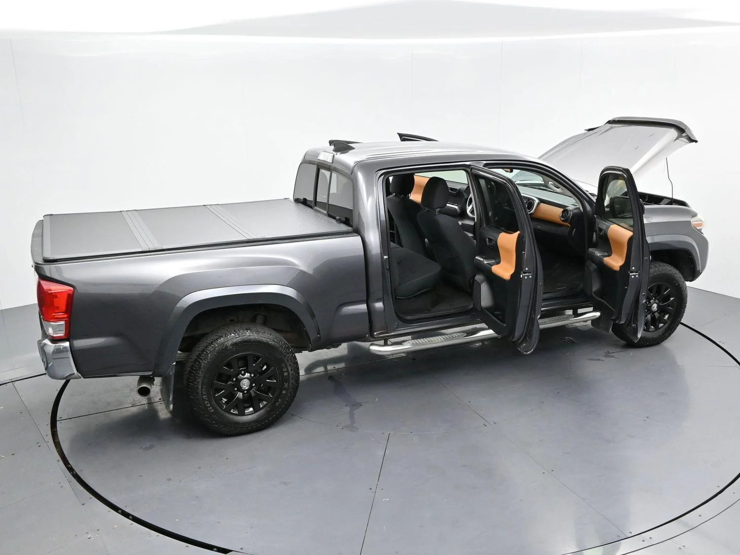 Used 2017 Magnetite Gray Metallic Toyota SR5 image 36