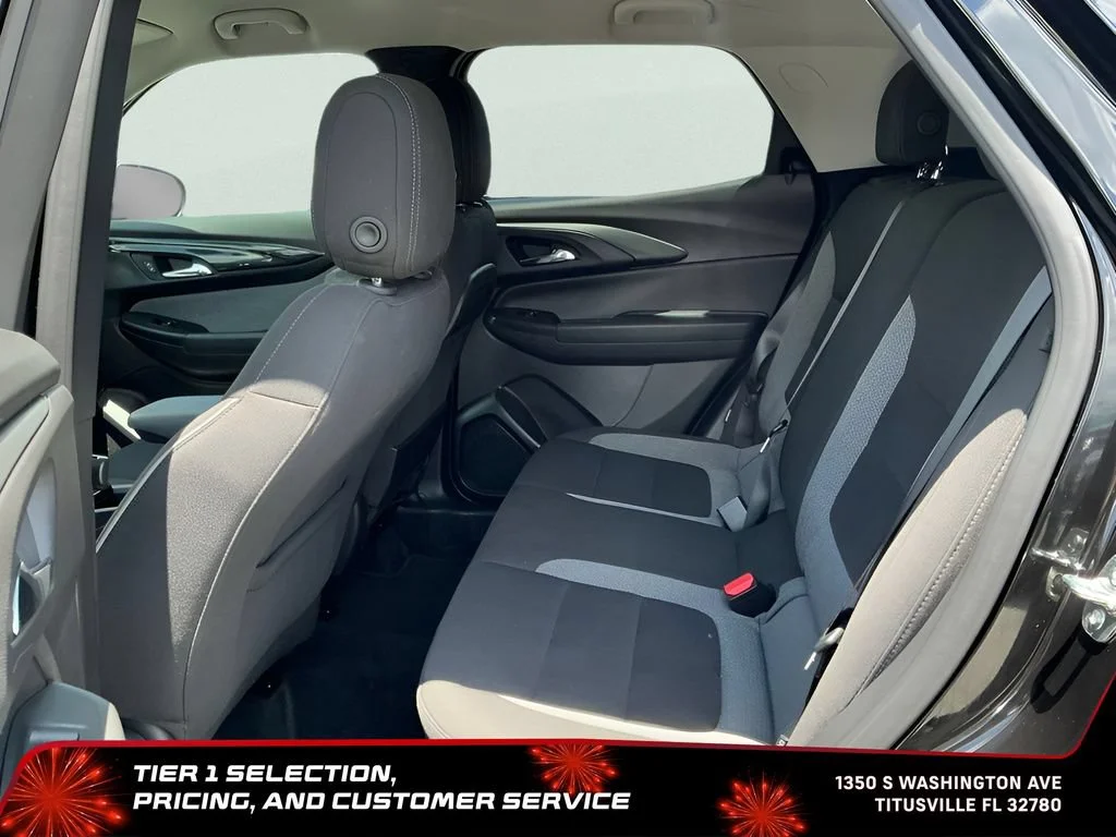 Used 2025 Mosaic Black Metallic Chevrolet LT image 19