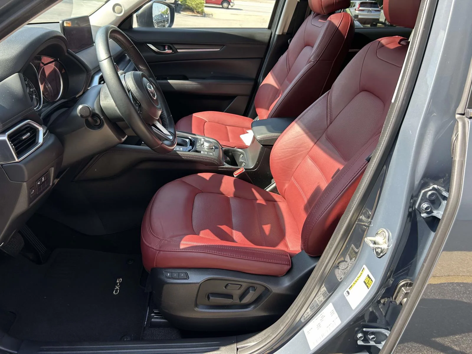 Used 2022 Gray Mazda 2.5 S Carbon Edition AWD image 11