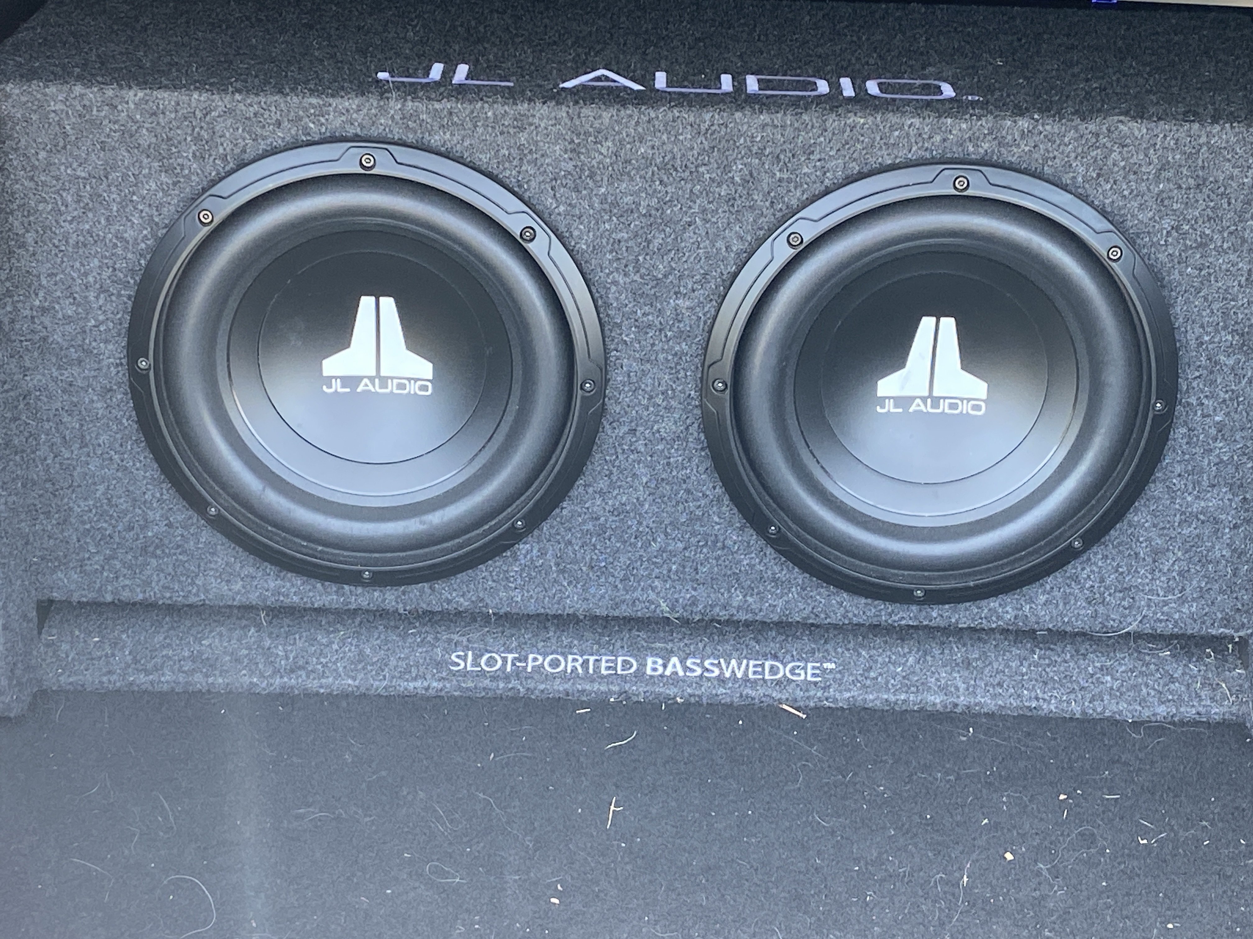 Used 2019  Toyota LE image 6
