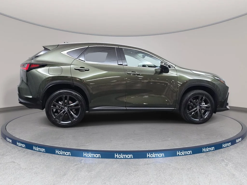 Certified Used 2025 Green Lexus 450h+ Luxury image 4