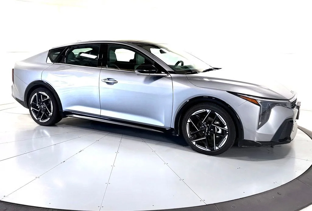 Used 2025 Gray Kia GT-Line image 1
