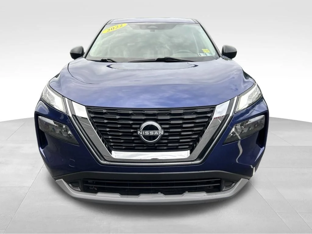 Used 2022 Blue Nissan S image 8