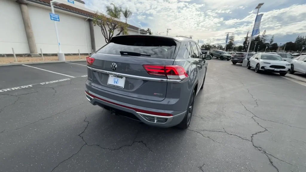 2022 Volkswagen Atlas Cross Sport SEL R-Line - Photo 8