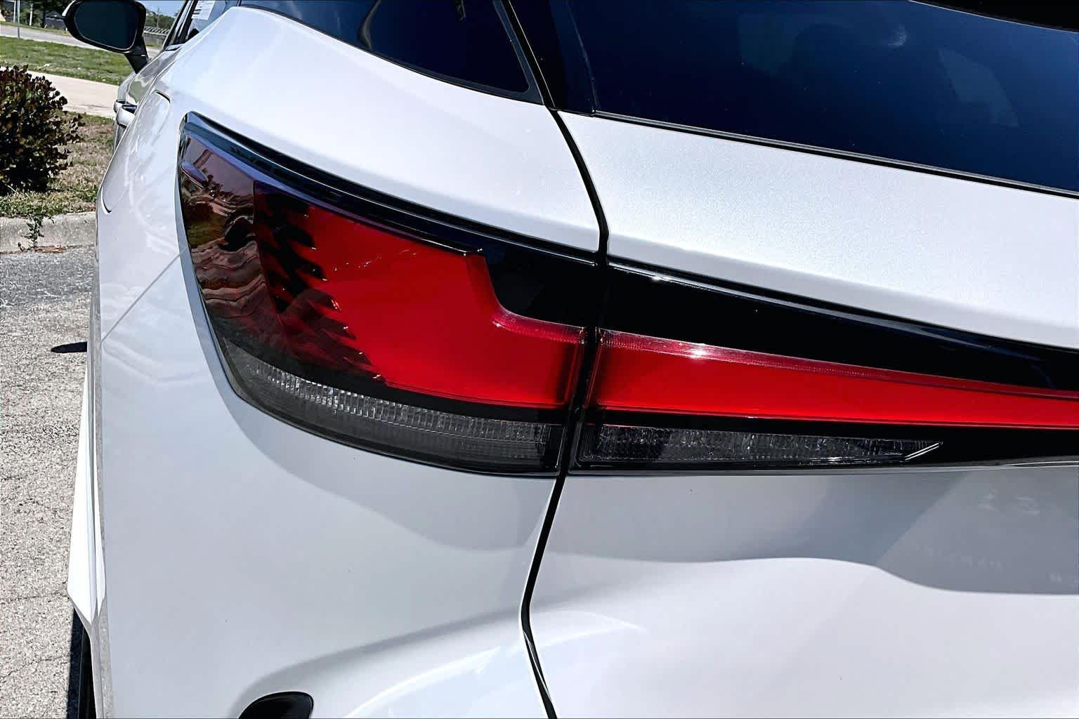 Used 2023 Eminent White Pearl Lexus  image 46