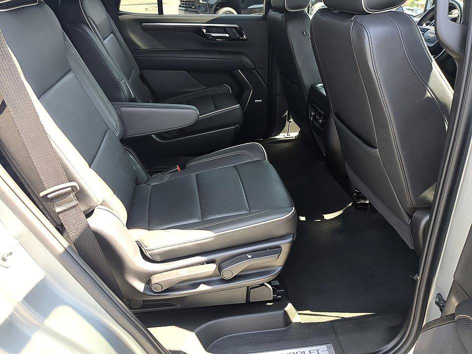Certified Used 2025 Sterling Gray Metallic Chevrolet Premier image 34