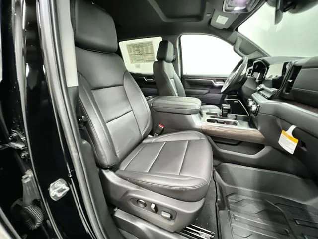New 2026 Onyx Black GMC SLT image 28