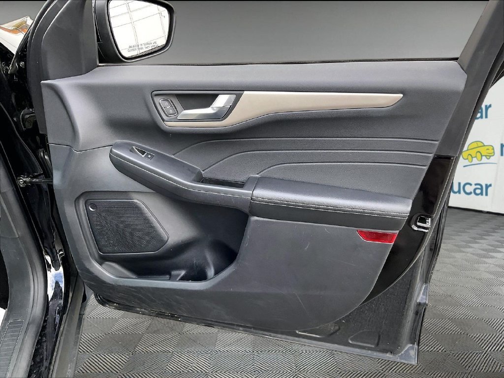 Used 2022 Black Metallic Ford SEL image 12