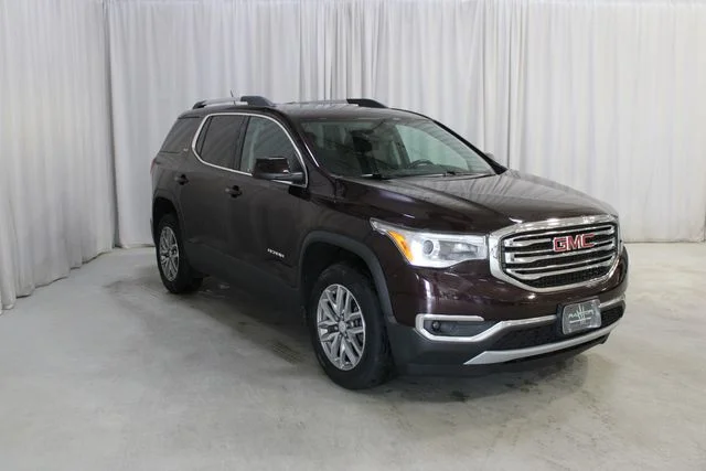 Used 2017 Red GMC SLE-2 image 26
