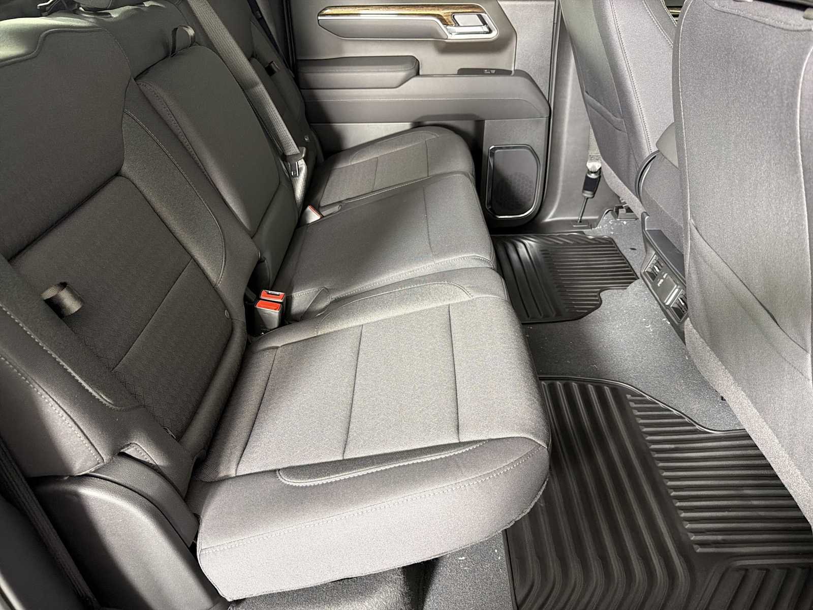 New 2026 Sterling Metallic GMC Elevation image 13