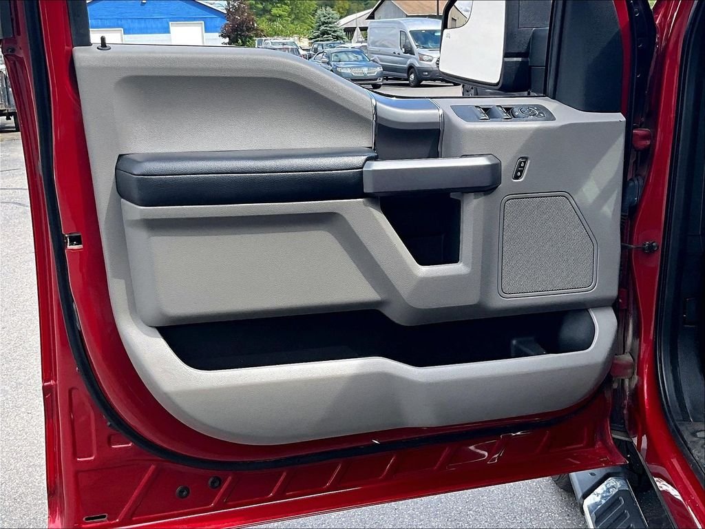 Used 2020 Red Ford XLT image 9