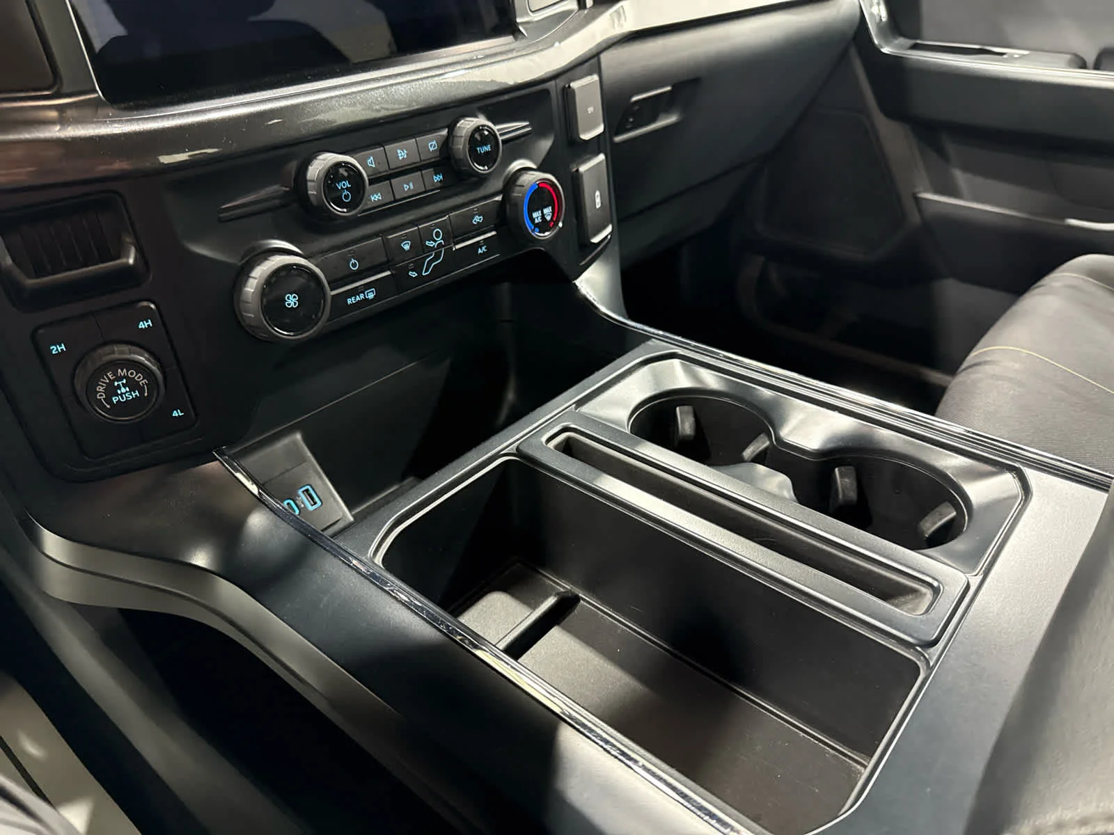 Used 2024 Silver Ford STX image 18