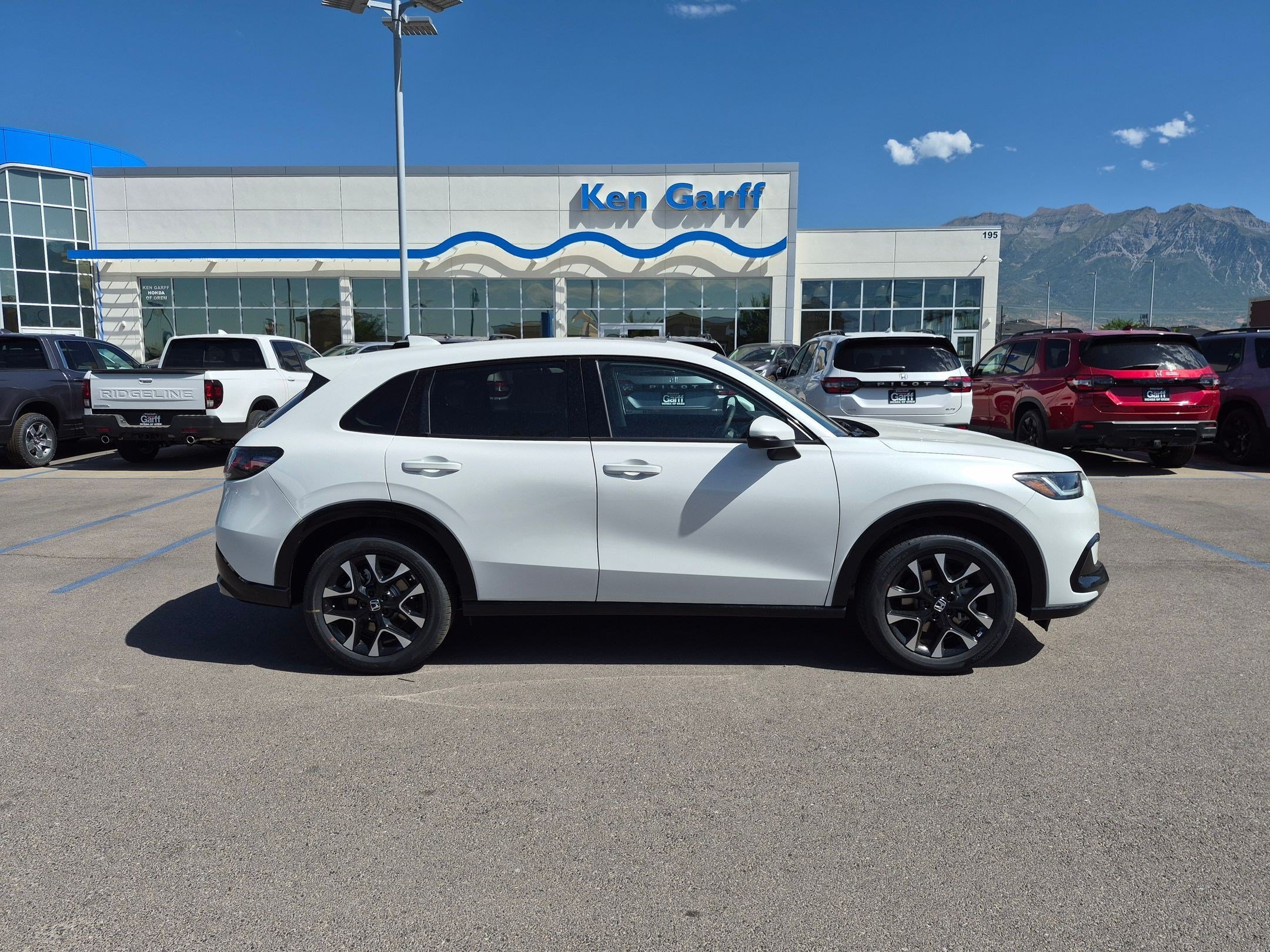 New 2027 Platinum White Pearl Honda EX-L image 2