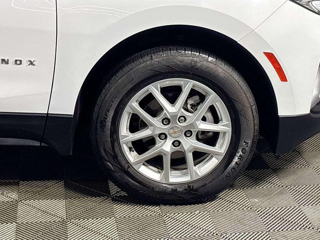 Used 2024 White Chevrolet LT image 22