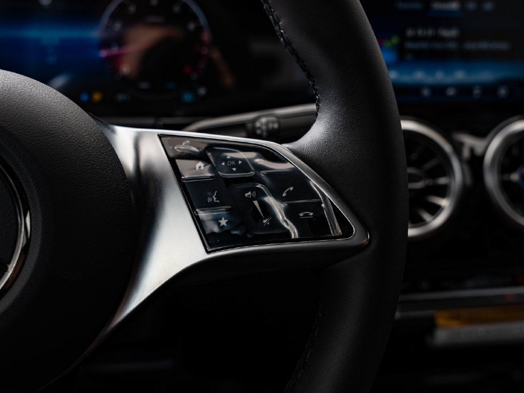 New 2026 Polar White Mercedes-Benz GLA 250 image 28