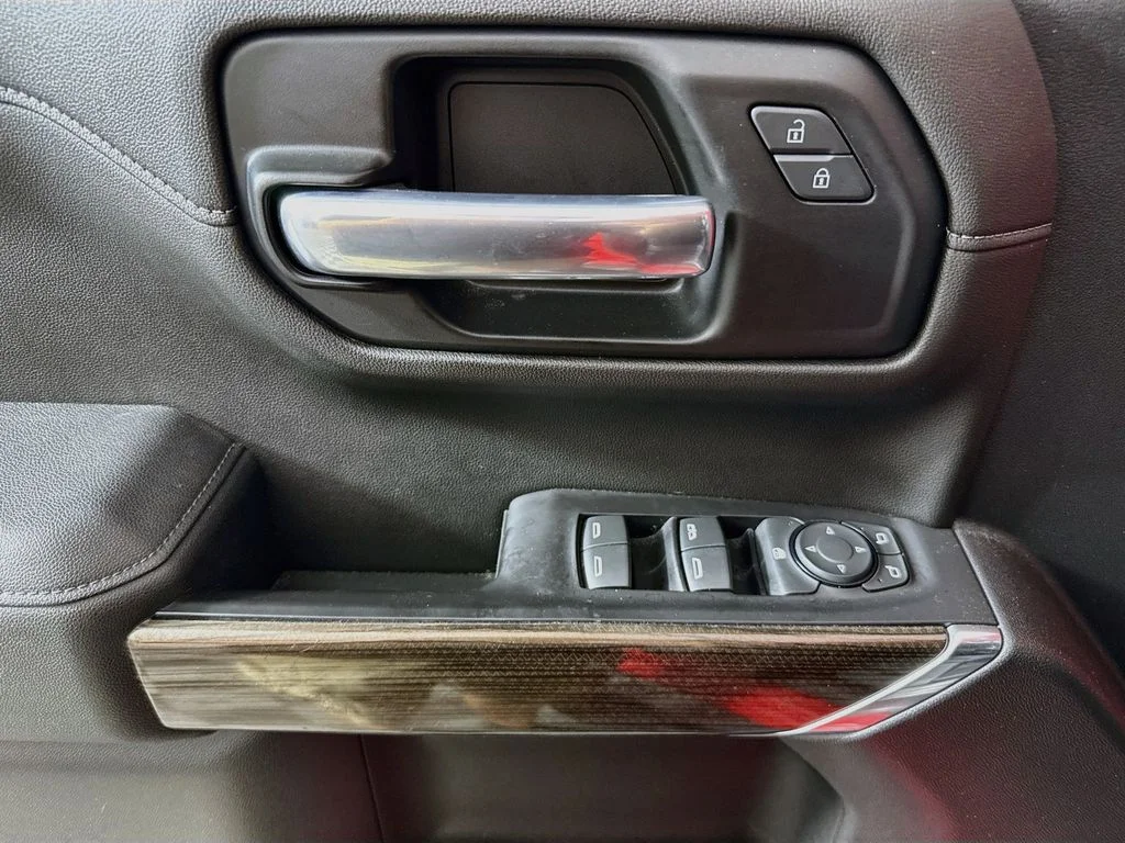 Used 2020 Red Chevrolet RST image 17