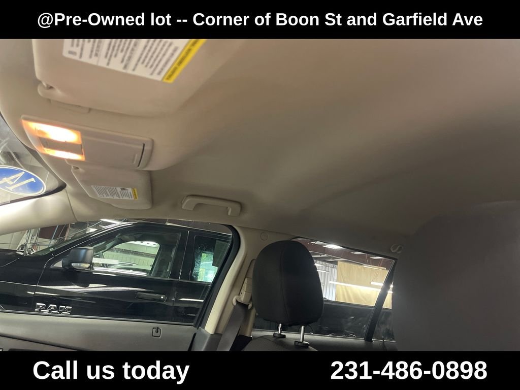 Used 2014 Black Ford SEL image 13