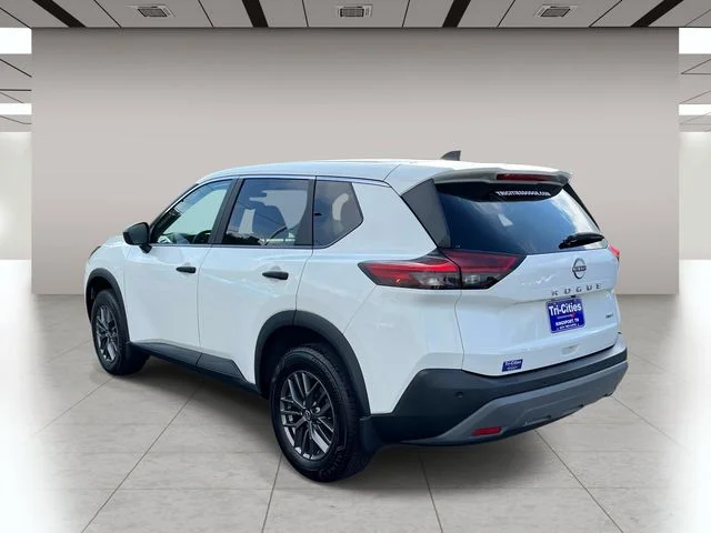 Used 2023 White Nissan S image 6