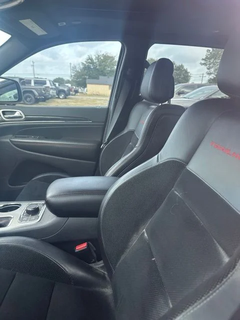 Used 2018 Black Jeep Trailhawk image 4