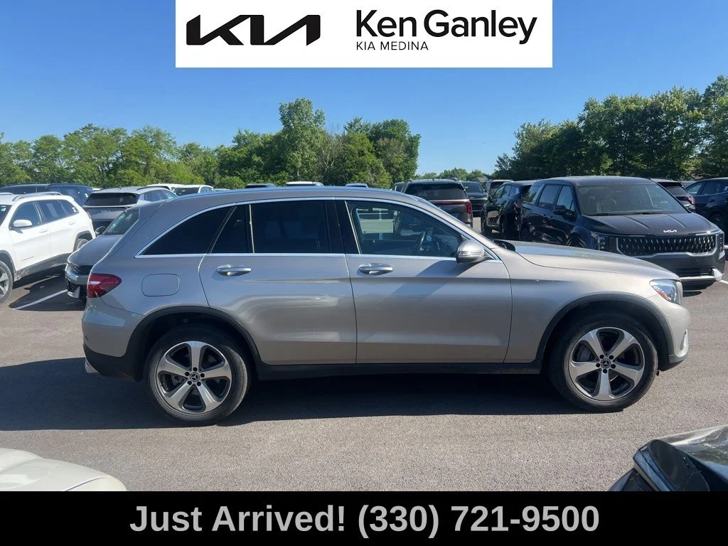 Used 2019 White Mercedes-Benz GLC 300 image 4