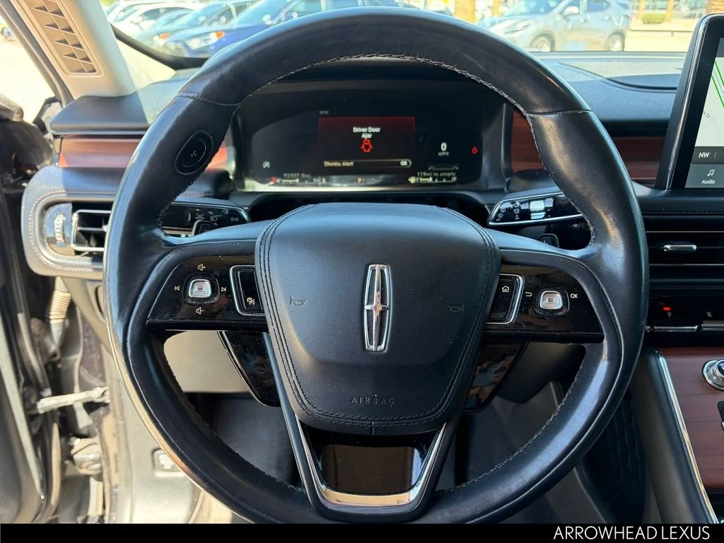 Used 2021 Black Lincoln Reserve image 14