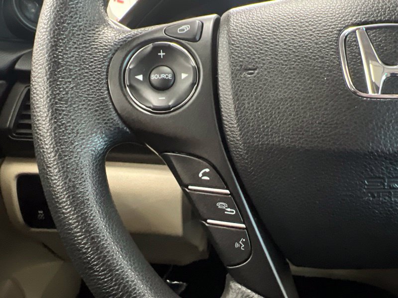 Used 2014  Honda EX image 22