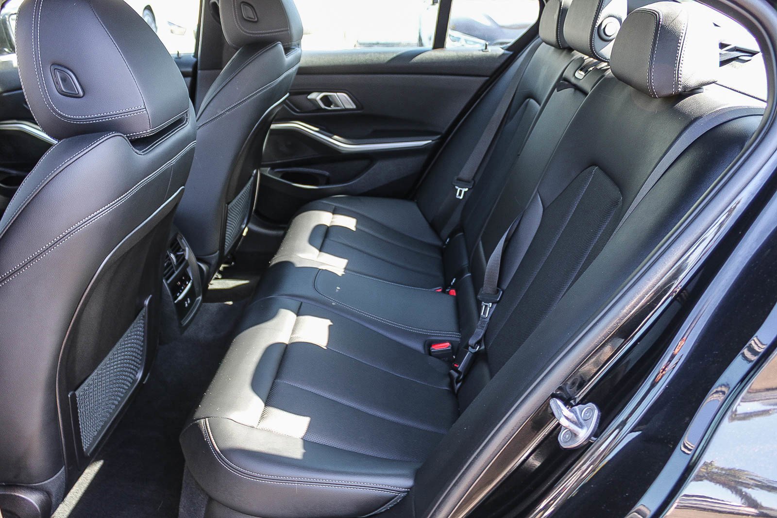 Used 2023 Black Sapphire Metallic BMW 330i image 19