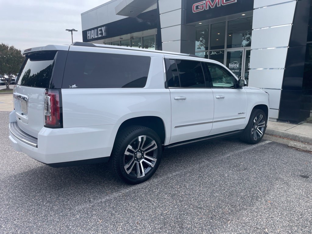 Used 2020 White GMC Denali image 3