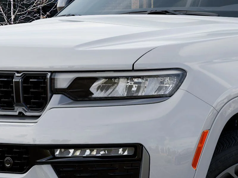 New 2026 Bright White Clear-Coat Exterior Paint Jeep Summit image 10