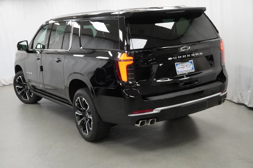 New 2026 Black Chevrolet High Country image 38