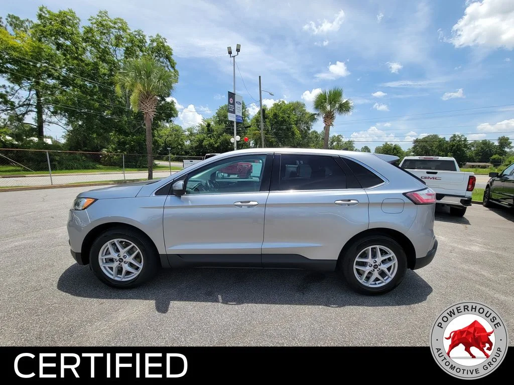 Used 2024 Silver Ford SEL image 2