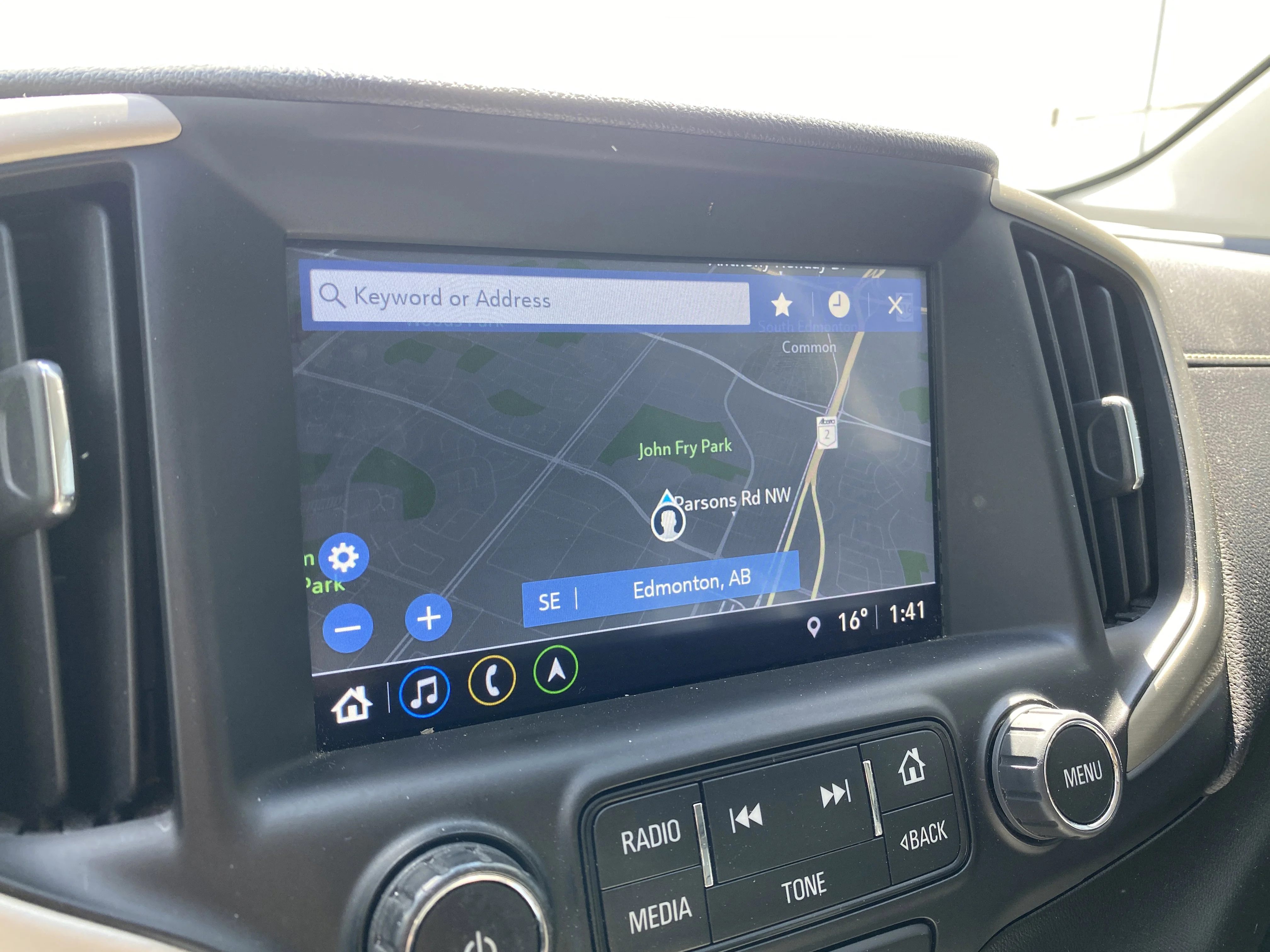Used 2018 Black GMC Denali AWD image 16
